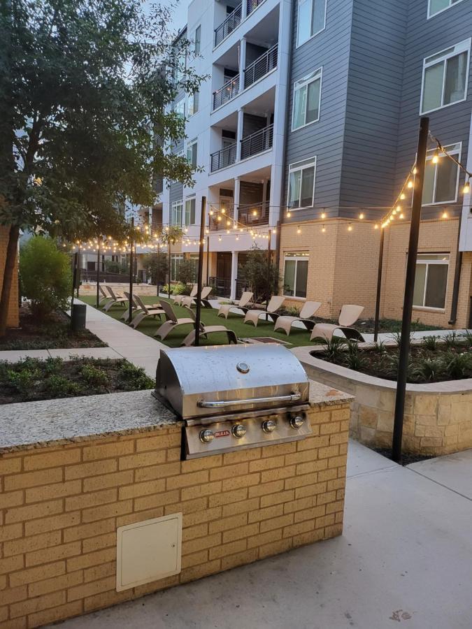 Downtown Apartment With Riverwalk Views Free Parking Pet Friendly Centrally Located On The Riverwalk San Antonio Exteriör bild