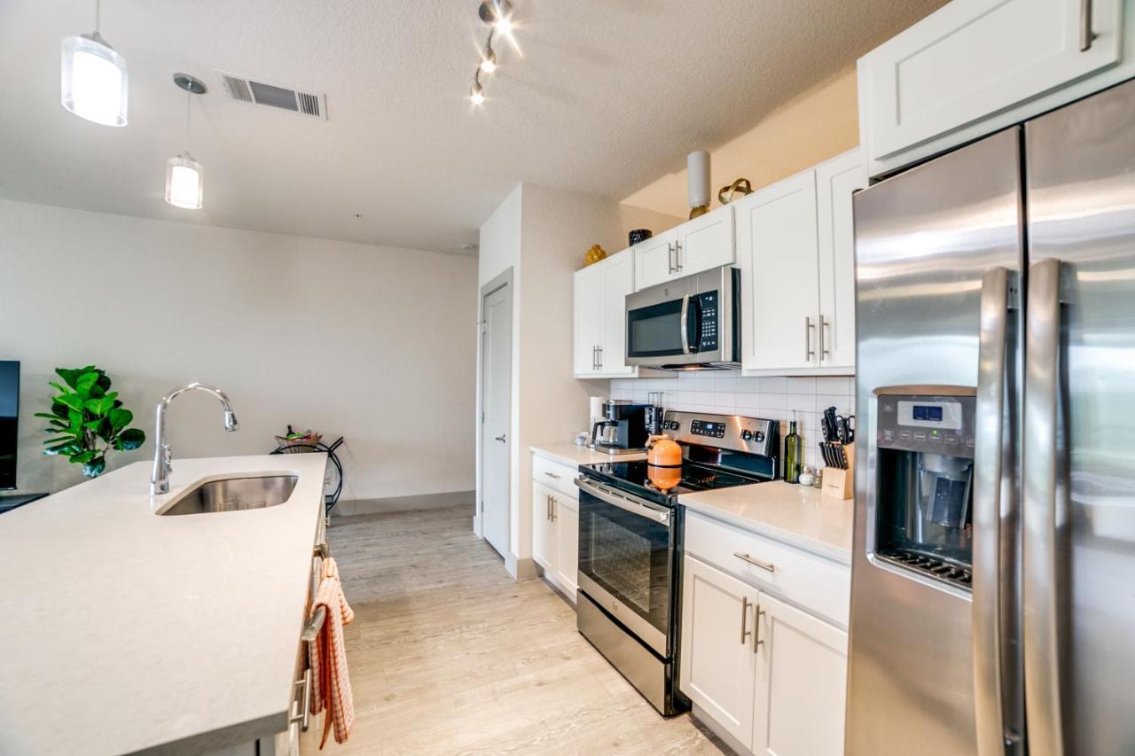 Downtown Apartment With Riverwalk Views Free Parking Pet Friendly Centrally Located On The Riverwalk San Antonio Exteriör bild