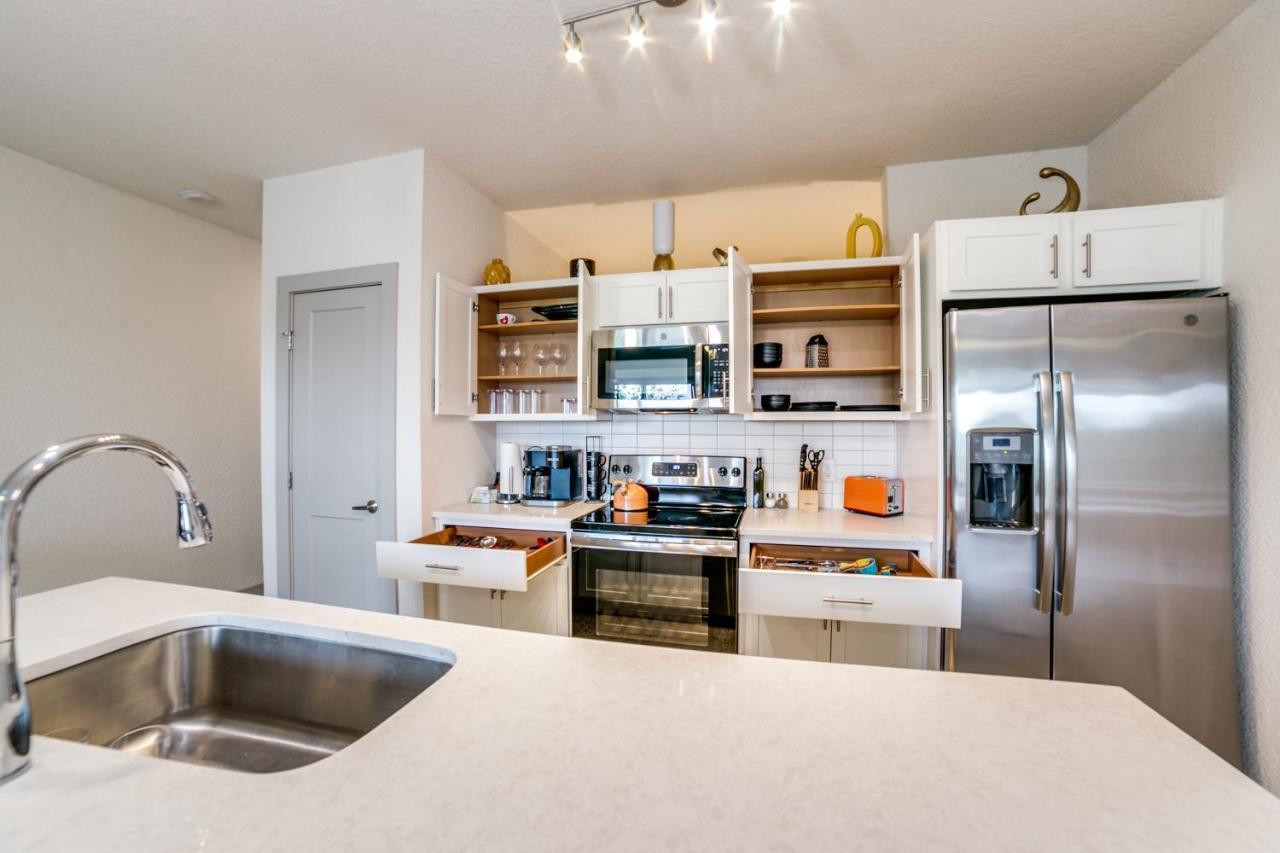 Downtown Apartment With Riverwalk Views Free Parking Pet Friendly Centrally Located On The Riverwalk San Antonio Exteriör bild